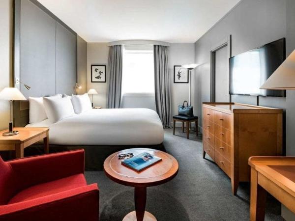 Nigeria hotel furniture agent from China furniture manufactuer for hotel interior bedroom set with wood TV table and des