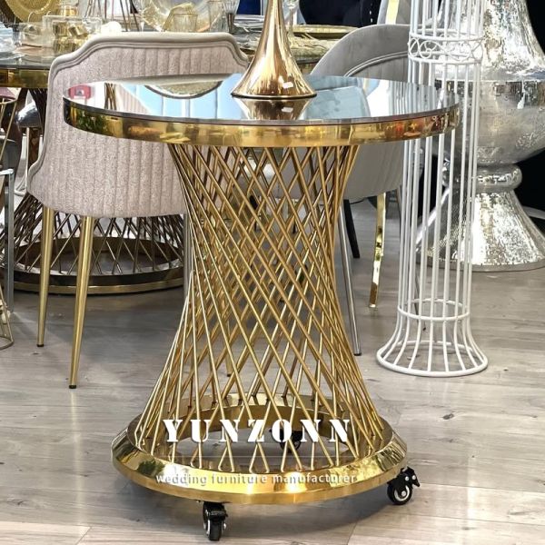Luxury Gold Stainless Steel Mirror Glass Top Wedding Decoration Cake Stand Table