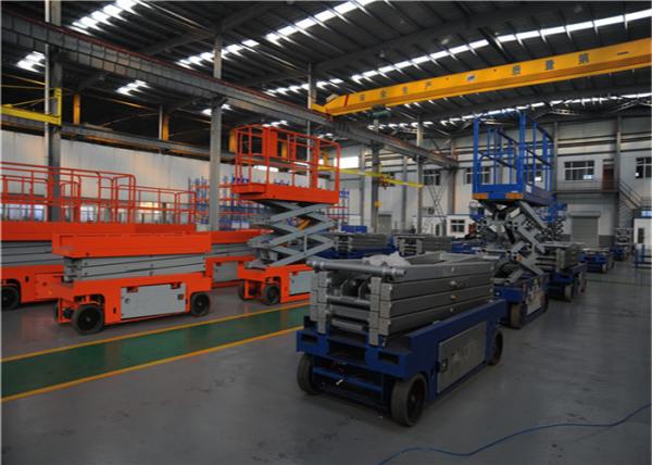 GTJZ1412HD Hydraulic Scissor Lift Platform 2 Max Occopancy Excellent Mobility