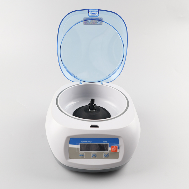 Blood Sample Laboratory Equipment PRP Centrifuge Chemistry Force Examples In Micro Centrifuge Tubes Примеры силы химии центрифуги лабораторного оборудования PRP пробы крови в микро- трубках центрифуги