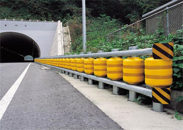 Traffic Safety EVA Buckets Rolling Guardrail ISO Standard