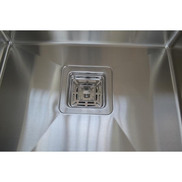 Durable Undermount Stainless Steel Kitchen Sink With Pretty Square Drain Hole