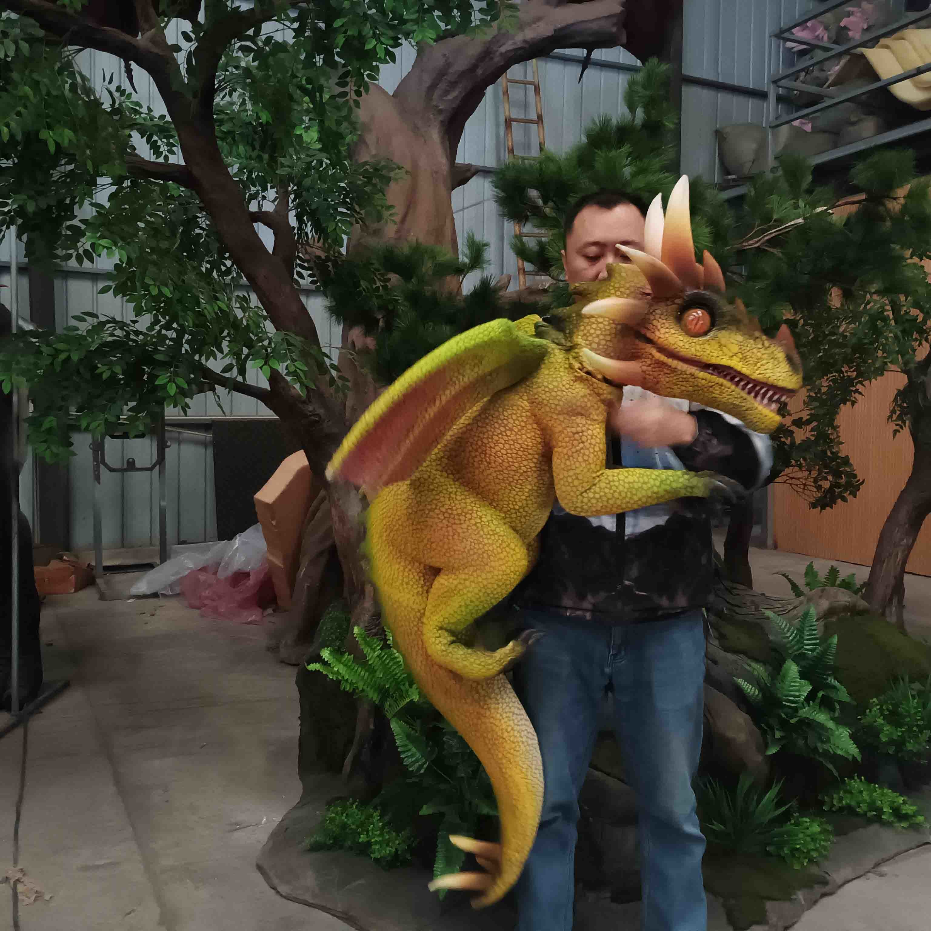 Марионетка дракона мухы динозавра младенца управлением руки Animatronic