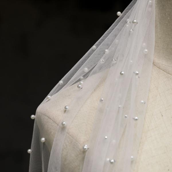 New Styles Customized Wholesale 0.9m*1.4m Beaded Tulle Bridal Wedding White Veil With Metal Hair Comb