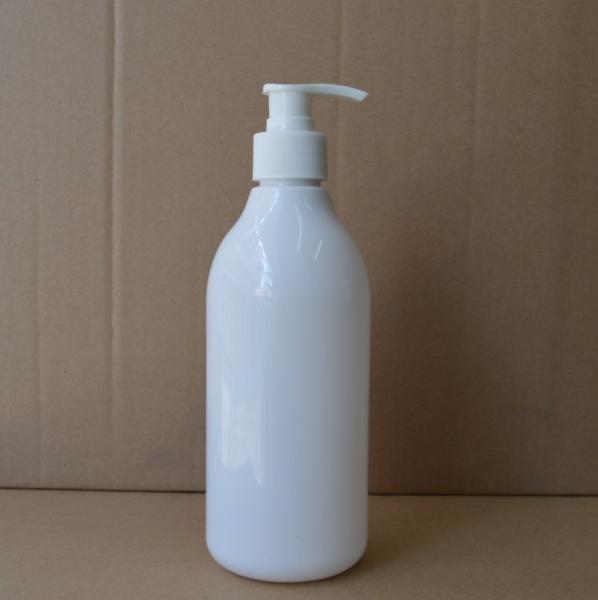 PET 500 ml empty shampoo bottle in white color