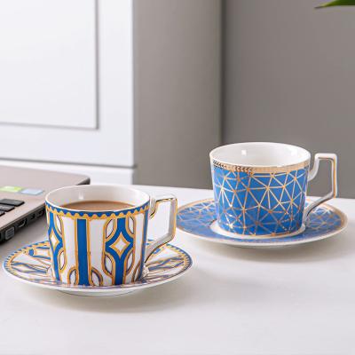 Design floral décoratif réutilisable tasse en porcelaine et soucoupe ensemble en céramique tasse de thé de café turc