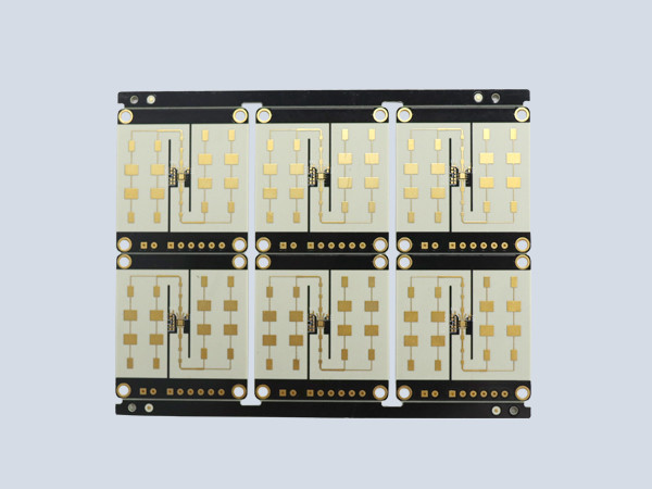 4-layer Rogers Electronic Communication PCB with 1oz Copper Thickness and 0.2 Minimum Hole