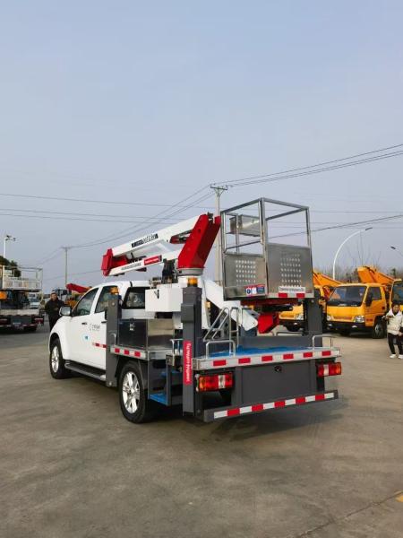 ISUZU Bucket Hydrulic Aerial Lift Work Trucks , Pickup Type Aerial Work Truck