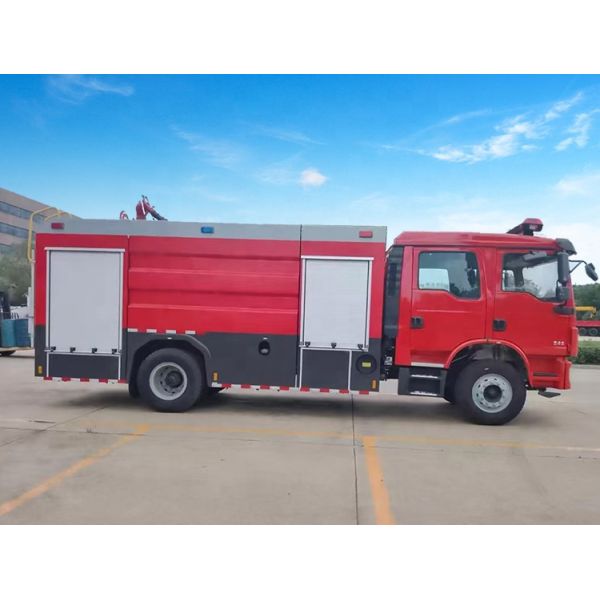 Intelligent Control Small Fire Truck 4x2 Fire Suppression System For Forest Fire Fighting