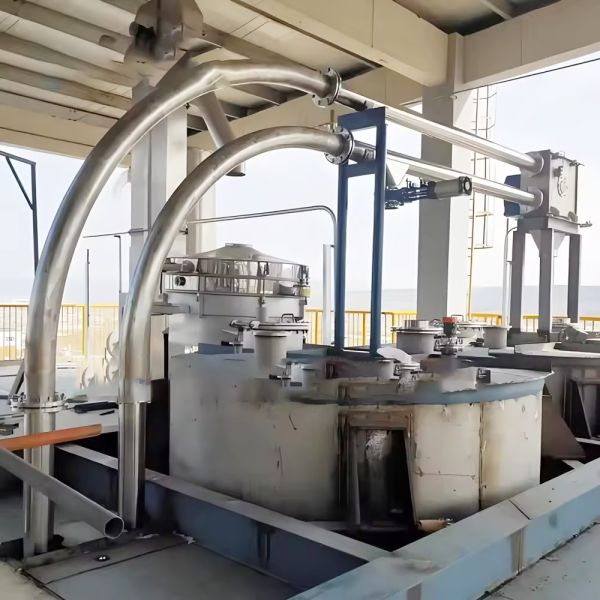 Custom-made fully enclosed pipeline chain conveyor industrial tubular conveyor, suitable for cement, flour, and ash plant manufacturers.