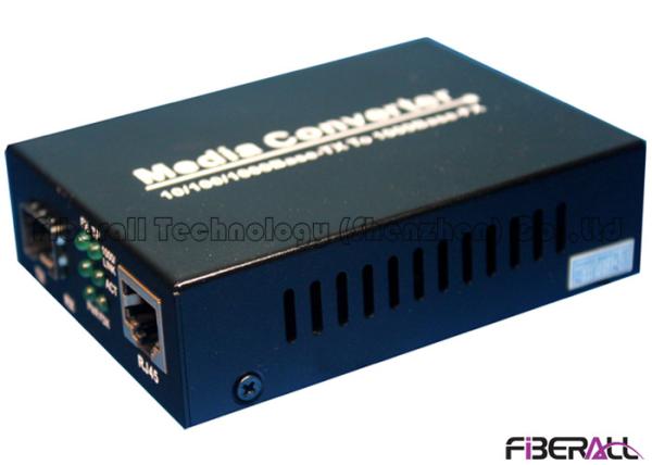 RJ45 LAN Port Fiber Media Converter Gigabit Ethernet With One SFP Slot