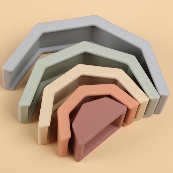 Organic Soft Food Grade Silicone Rainbow Stacking Toy BPA Free Customized