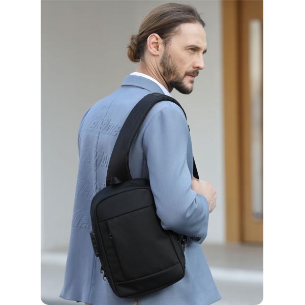 Nuevo logotipo personalizado Bolso de hombro multifuncional resistente al agua anti robo bolso de pecho hombre bolso de eslingas