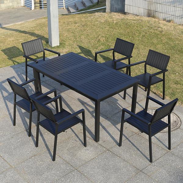 Elegant Outdoor Patio Garden Furniture Dining Sets with Plastic Wood Chairs and Table