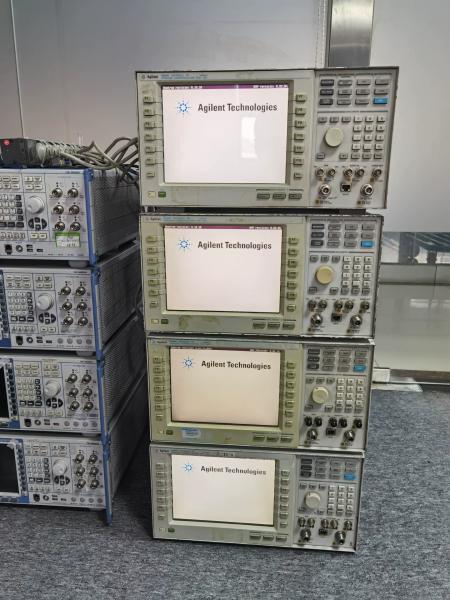 2.7 GHz RF Communications Test Set Multi Standard Wireless Test Set Agilent E5515C 8960