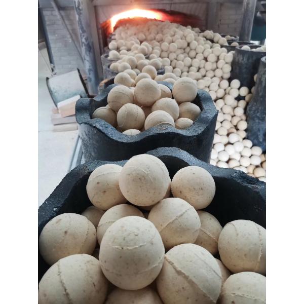 Содержание SiC % 0,1 Термохранилище Алюминиевые шарики для горячей высокозарядной печи и пиццы