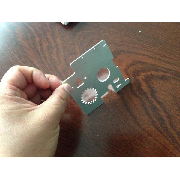 600*400mm Cutting Size Fiber laser cutting machine with laser power 500W