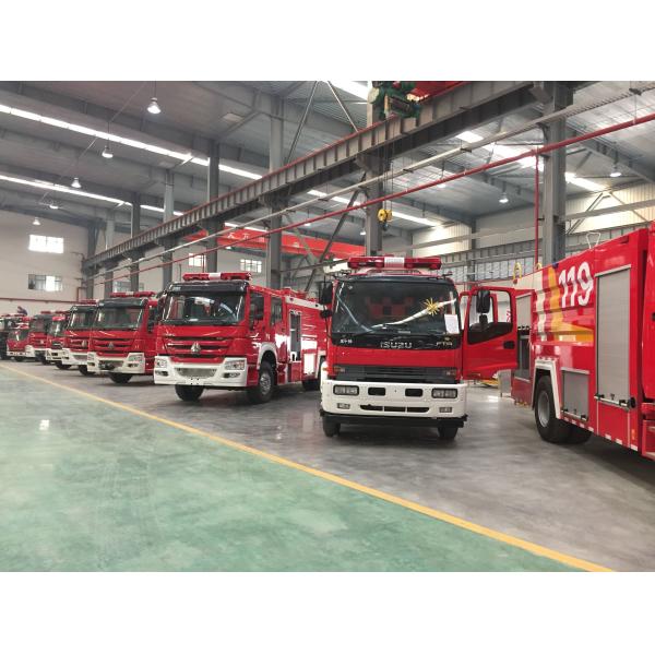 ISUZU 6M3 Water Tank Heavy Duty Fire Trucks , Foam Fire Truck Medium / Low Pressure Pump