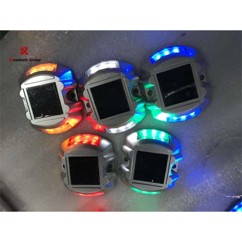 Flashing / Steady 3LED / 6LED Aluminum Solar Road Cat Eye Raised Marker Light with Glow in the Dark Cat Eye Warning Light for Enhanced Road Safety