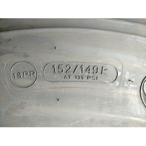 Compact Truck Bus Radial Tyres 12R22.5 Three Improved Zigzag Grooves 3 Years Warranty