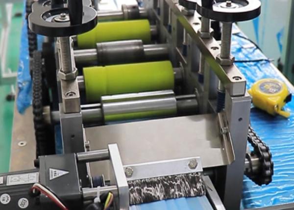 Inner Ear Loop Face Mask Production Line For Hospital , Surgical Face Mask Machine