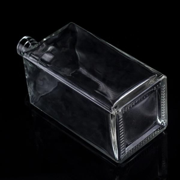Impressão de tela 1000ml garrafa de vidro transparente para vodka forma quadrada com tampa de parafuso