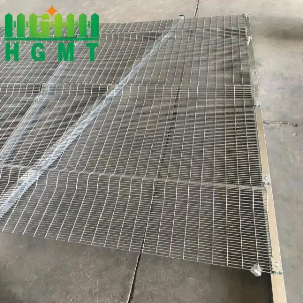 Pvc Coated 3mm Security Steel Fence 76.2x12.7mm Hole Size