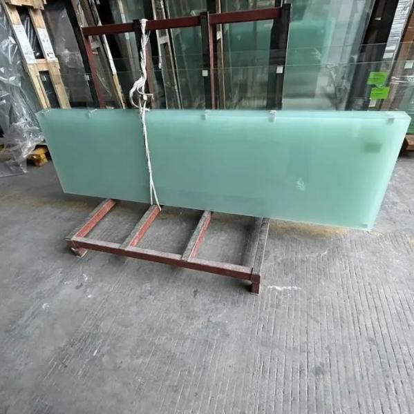 Le verre transformé offre un verre glacé pour balustrade de balcon