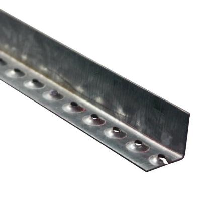 Appareil d'armature d'angle galvanisé utilisé pour appuyer les murs en bois dans la construction résidentielle