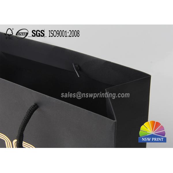 Изготовленная на заказ горячая штемпелюя сумка роскошного черного картона логотипа бумажная упаковывая для одежд