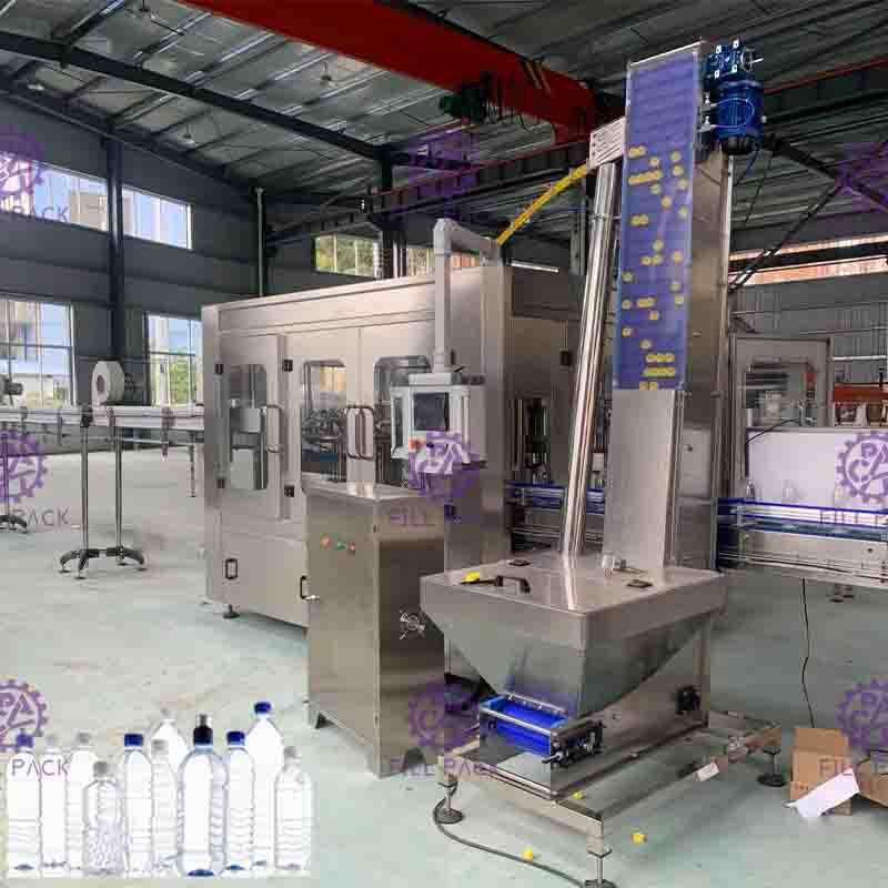 3 In 1 Monoblock Mineral Water Filling Capping Machine 10000BPH Plastic Bottle Rinsing