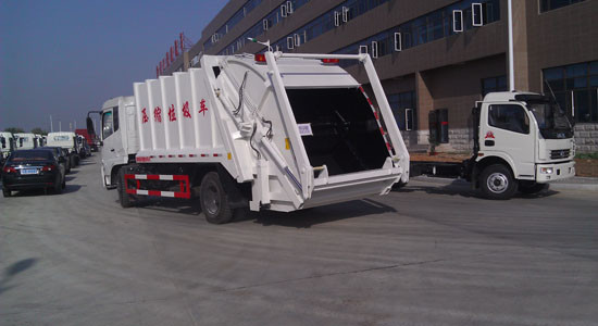 Dongfeng 6000L Compress Waste Garbage Truck, Garbage Compactor Truck, Food Waste Collection Truck