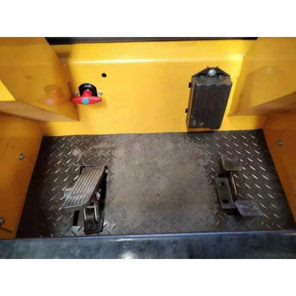 Cargador hidráulico JC65GH con dirección deslizante de 1050 kg de carga nominal para la venta en Jamaica