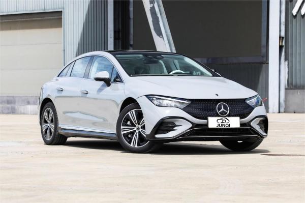 Luxo Tração traseira Mercedes Carros elétricos EQE 350 Zero emissões