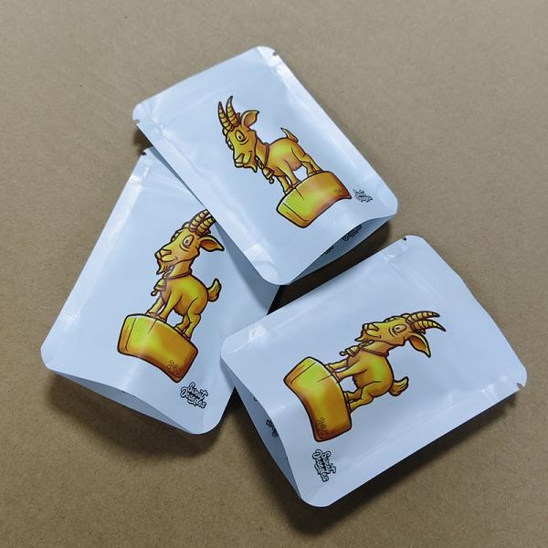 Odorless Stand Up Pouches For Toys Packaging With Customizable Flexograpvure And Digital Printing.
