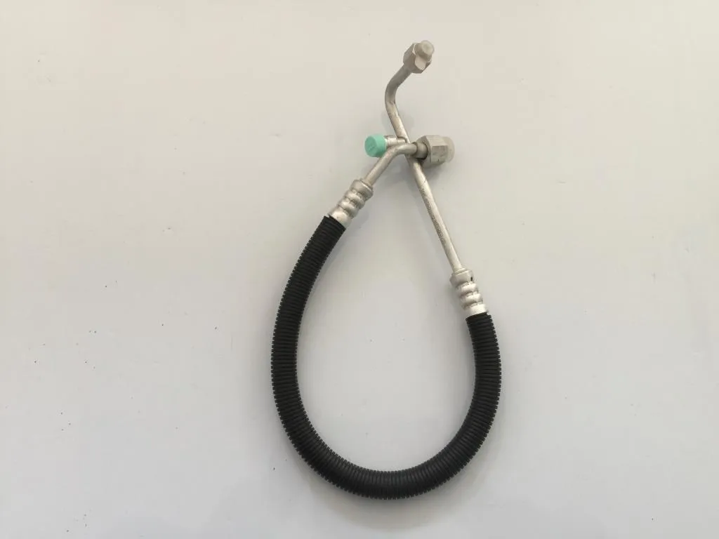 Original Auto Parts Condenser-Dryer Connector Truck Connecting Pipe