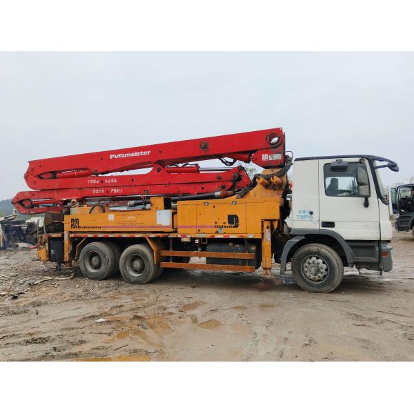 Mecánica Putzmeister bomba de hormigón de 38 m instalada en el chasis de Mercedes venta directa