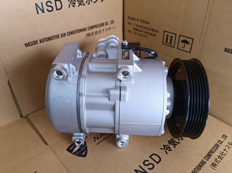 Auto AC Conditioning Compressor For Kia Sorento DVE18 977012P400 97701-2P400