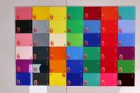 La feuille acrylique colorée de différentes couleurs et épaisseurs pour vos projets avec une surface lisse et sans odeur lors de la coupe