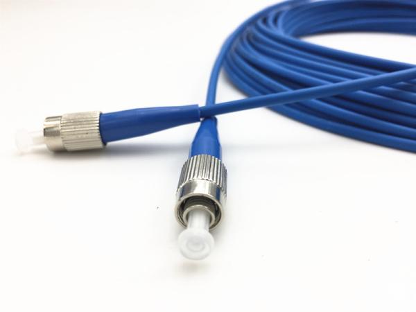 Palavra simples blindada de aço inoxidável 3.0mm do cabo FC-FC do remendo da fibra ótica resistentes à compressão