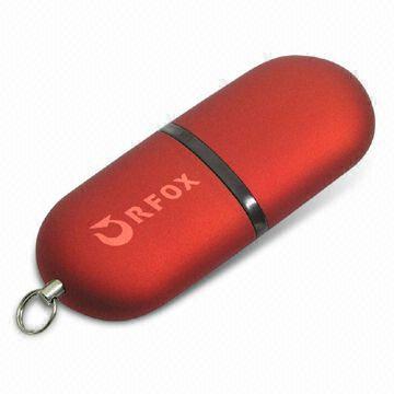 Memoria USB modificada para requisitos particulares AT-007