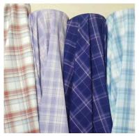Le contrôle teint de filament de polyester de la flanelle 100 bavardent le tissu uniforme de Giguam avec la construction