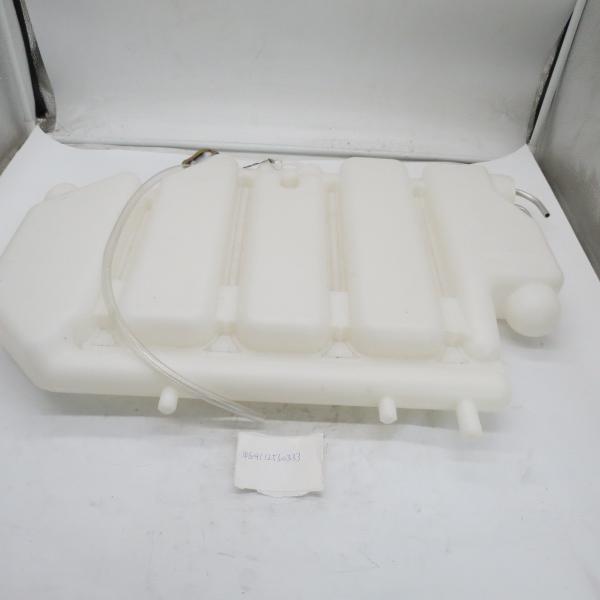 Good Quality China Supply Heavy Duty TruckHot sale diesel engine parts Expansion tank WG9112530333