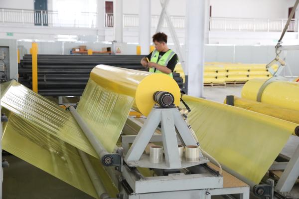 Filme UV alto 0,075 - 0.08mm da embalagem da máquina desbastadora de algodão do PE da resistência
