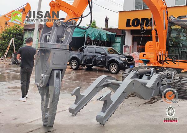 O carro hidráulico que desmonta o veículo de 20 toneladas da máquina escavadora do equipamento desmonta a máquina