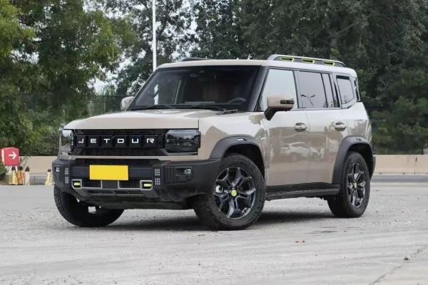 JETOUR t-2 Traveler 2024 SUV Luxury Petrol Car 7DCT Sports LHD 4WD 2.0T 7 Seats Automotive Gasoline Vehicle 4785x2006x1880
