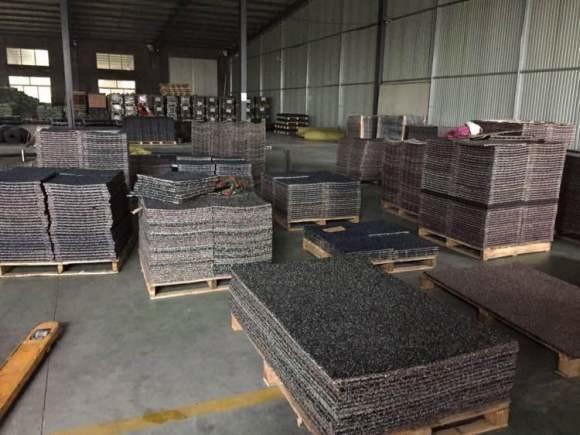 SGS Certified Sports Floor Tiles Thickness 15/20/25/30/35/40/45/50mm Temperature Range From -40°C to 100°C