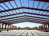 Construção de aço grande do armazém do período com pintura antiferrugem vermelha