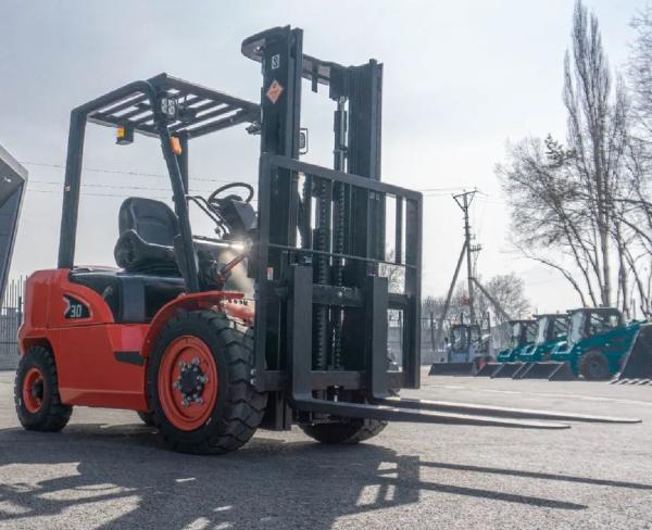 3.5 ton diesel forklift with euro 3 euro 5 EPA engine and 550mm or 685mm fork width