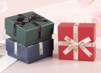 Custom Rigid Jewelry Gift Box With Rose Decoration For Love Themed Gifts